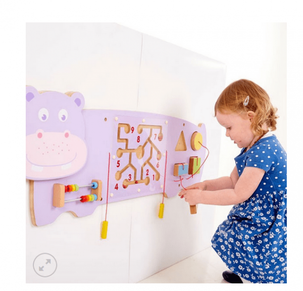 JUGUETE DE PARED CON FORMA DE HIPOPÓTAMO