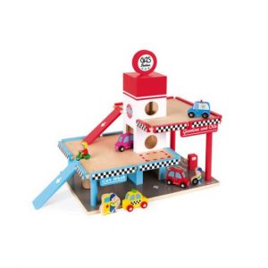 GARAJE ESTACIÓN DE SERVICIO
